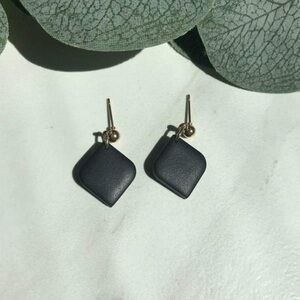 Elegant Black Geometric Earrings